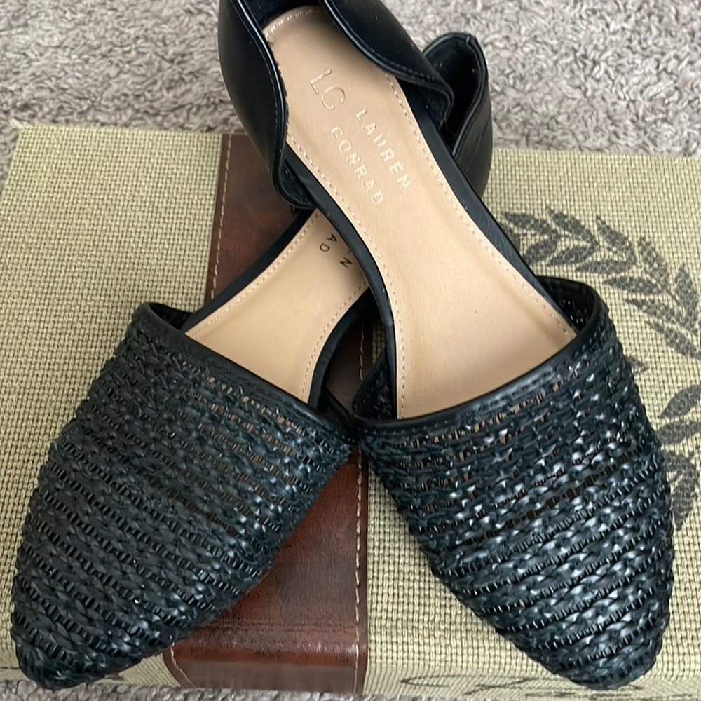 LC Lauren Conrad Woman’s black shoes sz7 M